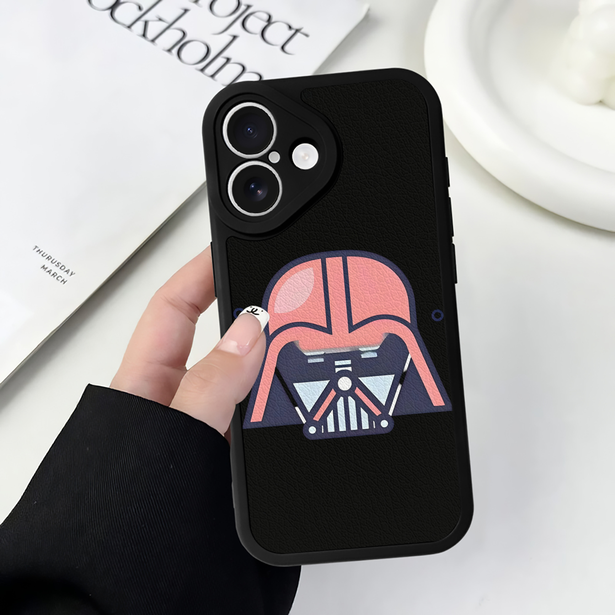 （画像用） スター・ウォーズ Star Wars 【iPhone 16シリーズ対応】シリコンスマホケース（レザー調） 材質：シリコン